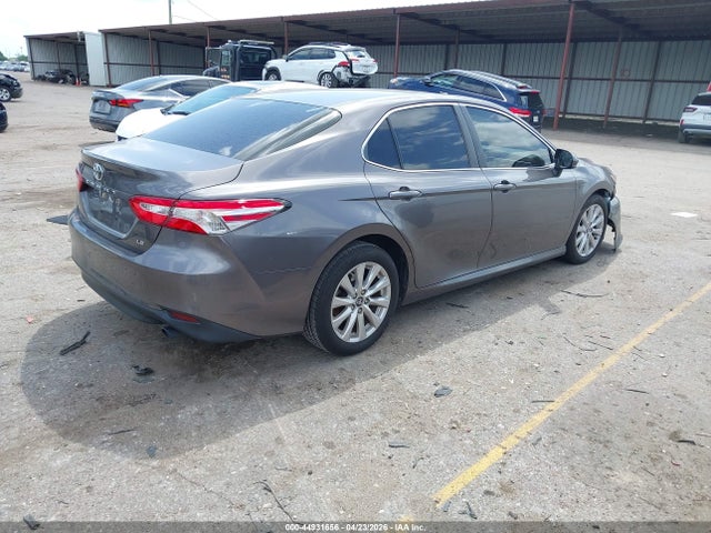 Продажа на аукционе авто 2018 Toyota Camry Le, vin: 4T1B11HK3JU019035, номер лота: 44931656