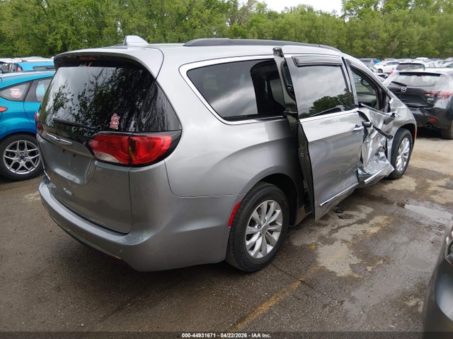 Aukcja sprzedaży 2017 Chrysler Pacifica Touring-l, vin: 2C4RC1BG0HR719944, numer aukcji: 44931671