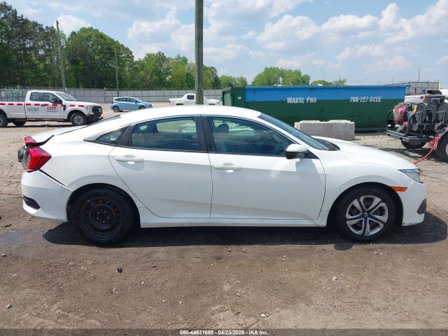 Продажа на аукционе авто 2018 Honda Civic Lx, vin: 19XFC2F66JE026233, номер лота: 44931690