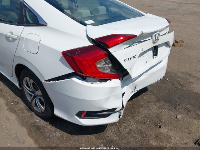 Продажа на аукционе авто 2018 Honda Civic Lx, vin: 19XFC2F66JE026233, номер лота: 44931690