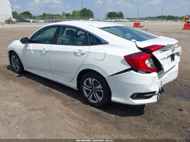 Продажа на аукционе авто 2018 Honda Civic Lx, vin: 19XFC2F66JE026233, номер лота: 44931690