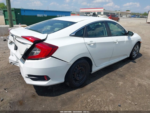 Продажа на аукционе авто 2018 Honda Civic Lx, vin: 19XFC2F66JE026233, номер лота: 44931690