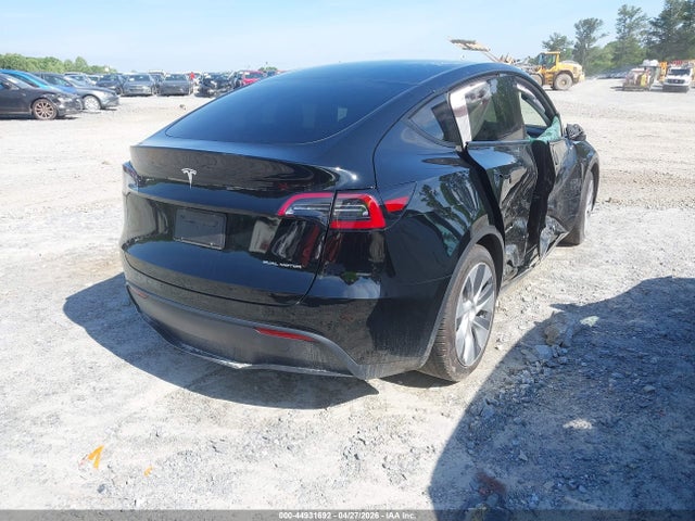 2023 Tesla Model Y მანქანა იყიდება აუქციონზე, vin: 7SAYGAEE2PF880108, აუქციონის ნომერი: 44931692