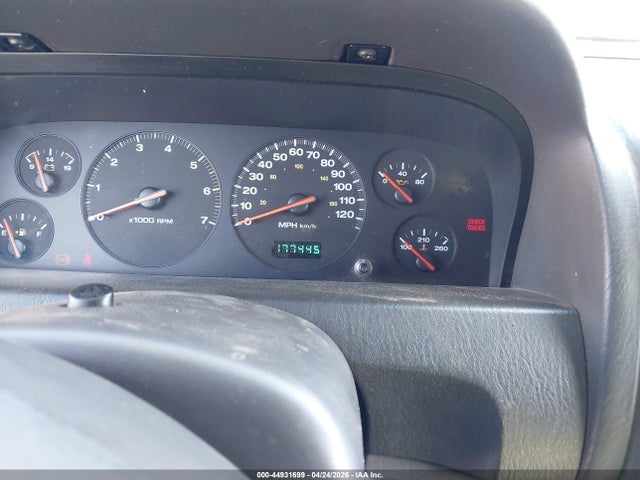 2000 Jeep Grand Cherokee Laredo მანქანა იყიდება აუქციონზე, vin: 1J4G248S9YC205567, აუქციონის ნომერი: 44931699