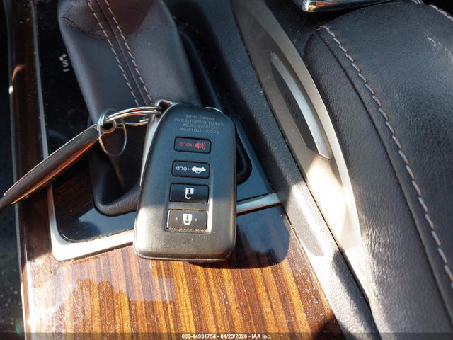 44931754 :رقم المزاد ، JTHBW1GG3G2105581 vin ، 2016 Lexus Es 300h مزاد بيع