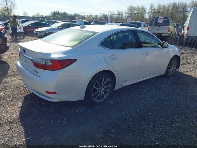 44931754 :رقم المزاد ، JTHBW1GG3G2105581 vin ، 2016 Lexus Es 300h مزاد بيع
