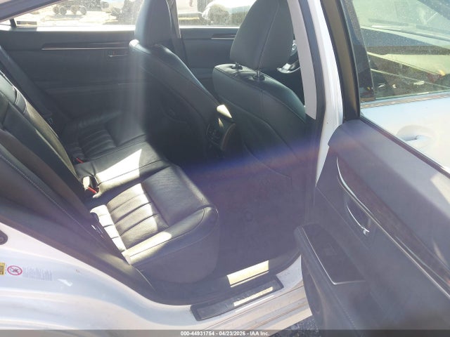 44931754 :رقم المزاد ، JTHBW1GG3G2105581 vin ، 2016 Lexus Es 300h مزاد بيع