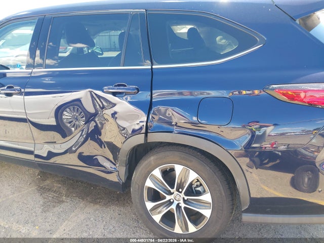 5TDHARAH0NS511320 Toyota Highlander Hybrid Xle