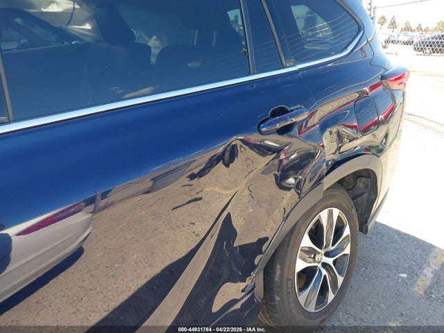 5TDHARAH0NS511320 Toyota Highlander Hybrid Xle