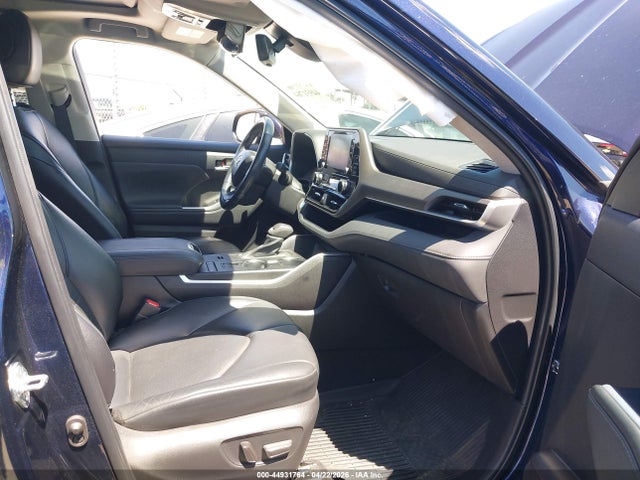 5TDHARAH0NS511320 Toyota Highlander Hybrid Xle