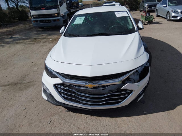 1G1ZD5ST7PF182666 Chevrolet Malibu Fwd 1lt
