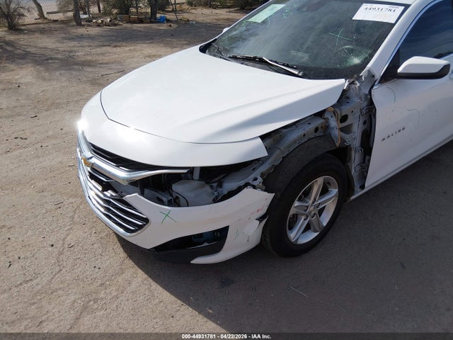 1G1ZD5ST7PF182666 Chevrolet Malibu Fwd 1lt