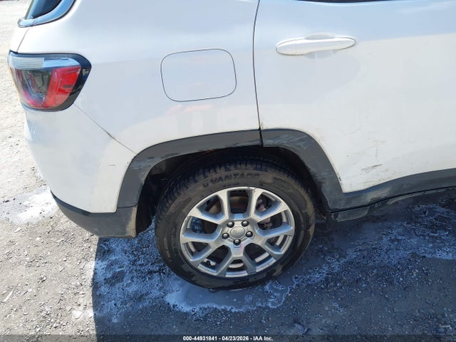 2022 Jeep Compass Latitude Lux 4x4 მანქანა იყიდება აუქციონზე, vin: 3C4NJDFB8NT178719, აუქციონის ნომერი: 44931841