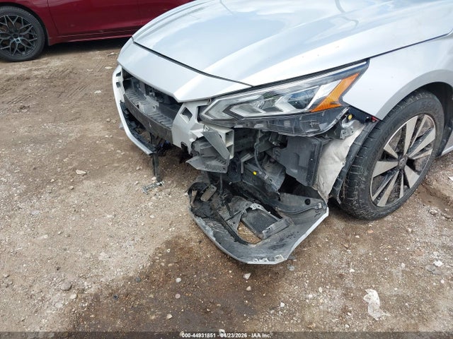 44931851 :رقم المزاد ، 1N4BL4DV6MN315896 vin ، 2021 Nissan Altima Sv Fwd مزاد بيع