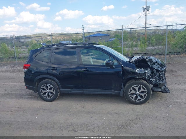 44931904 :رقم المزاد ، JF2SKADC2PH451487 vin ، 2023 Subaru Forester Premium مزاد بيع