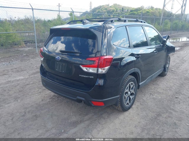 44931904 :رقم المزاد ، JF2SKADC2PH451487 vin ، 2023 Subaru Forester Premium مزاد بيع