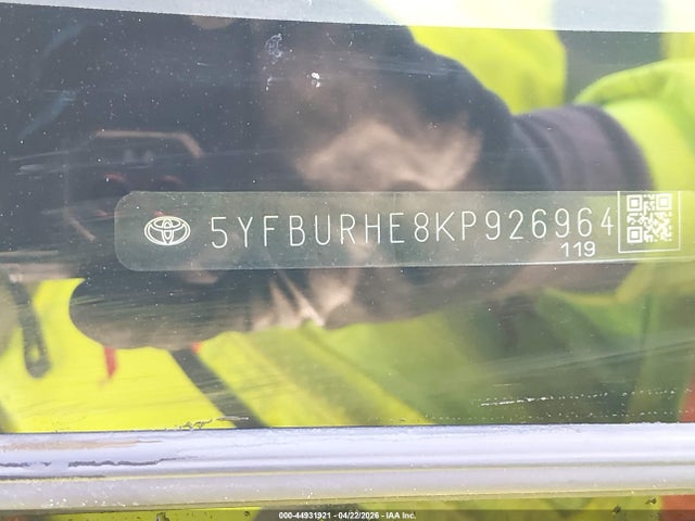 5YFBURHE8KP926964 Toyota COROLLA LE