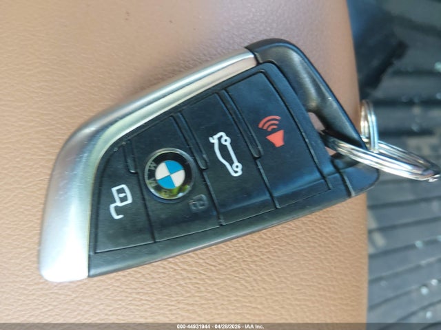 3MW5R7J01N8C28313 BMW 330i Xdrive