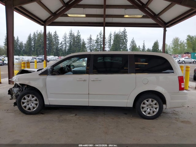 2009 Chrysler Town & Country Lx მანქანა იყიდება აუქციონზე, vin: 2A8HR44E29R656220, აუქციონის ნომერი: 44931951