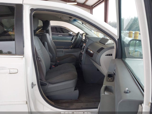 2009 Chrysler Town & Country Lx მანქანა იყიდება აუქციონზე, vin: 2A8HR44E29R656220, აუქციონის ნომერი: 44931951
