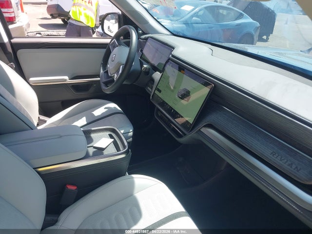 Продажа на аукционе авто 2026 Rivian R1t Dual Motor Standard Pack, vin: 7FCTGGAA0TN043277, номер лота: 44931987