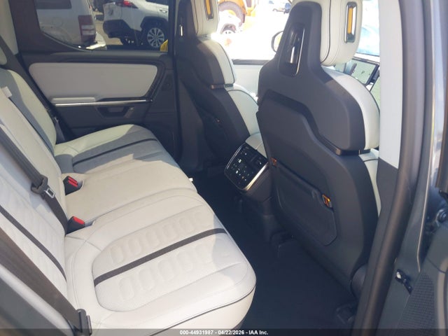 Продажа на аукционе авто 2026 Rivian R1t Dual Motor Standard Pack, vin: 7FCTGGAA0TN043277, номер лота: 44931987