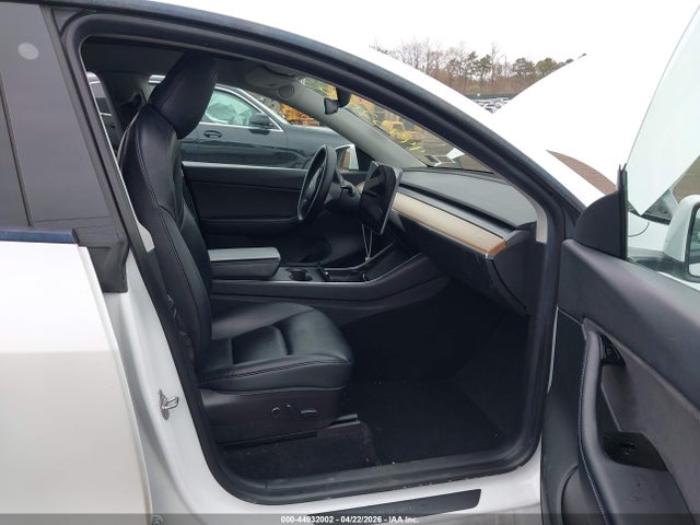 2021 Tesla Model Y Long Range Dual Motor All-wheel Drive მანქანა იყიდება აუქციონზე, vin: 5YJYGDEEXMF065987, აუქციონის ნომერი: 44932002