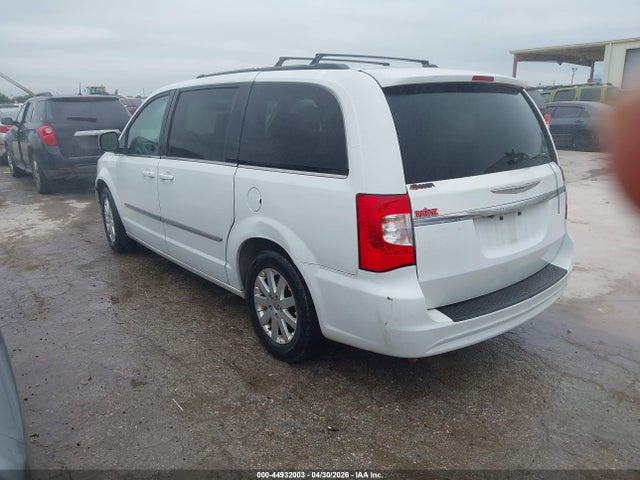 44932003 :رقم المزاد ، 2C4RC1BG2FR538230 vin ، 2015 Chrysler Town & Country Touring مزاد بيع