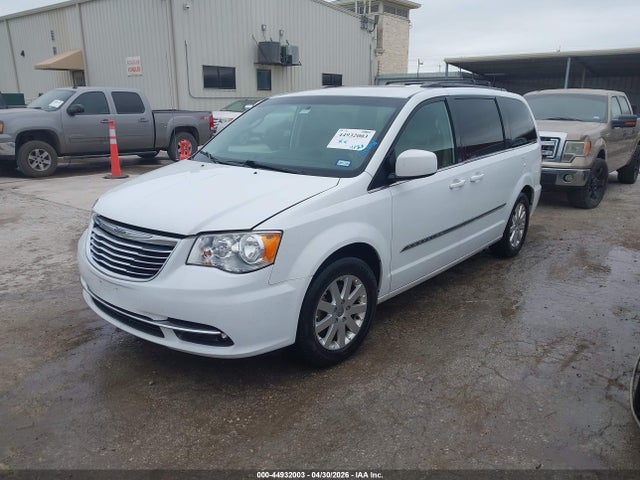 44932003 :رقم المزاد ، 2C4RC1BG2FR538230 vin ، 2015 Chrysler Town & Country Touring مزاد بيع