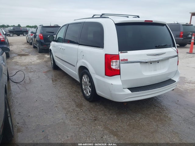 44932003 :رقم المزاد ، 2C4RC1BG2FR538230 vin ، 2015 Chrysler Town & Country Touring مزاد بيع
