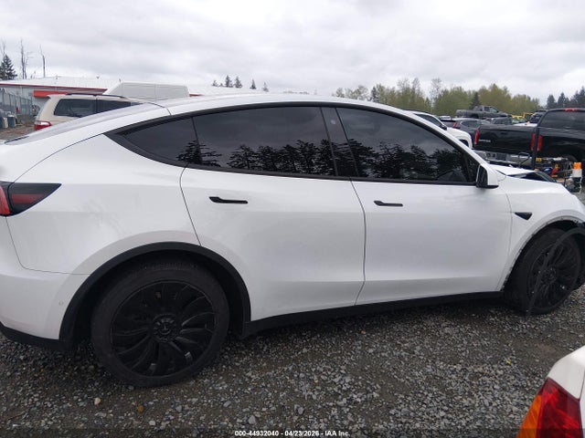 Продажа на аукционе авто 2020 Tesla Model Y Long Range Dual Motor All-wheel Drive, vin: 5YJYGDEEXLF039632, номер лота: 44932040