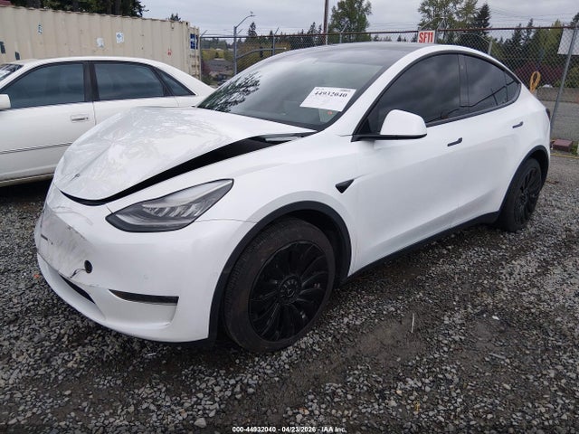 Продажа на аукционе авто 2020 Tesla Model Y Long Range Dual Motor All-wheel Drive, vin: 5YJYGDEEXLF039632, номер лота: 44932040