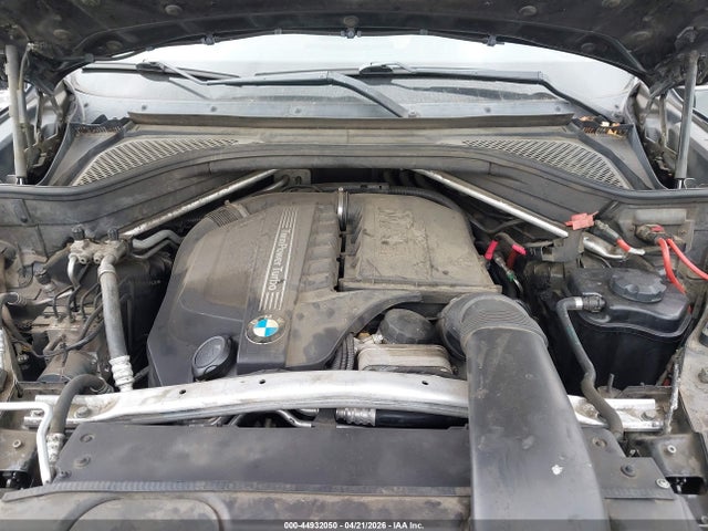2014 BMW X5 5UXKR0C57E0H28526 Photo 9