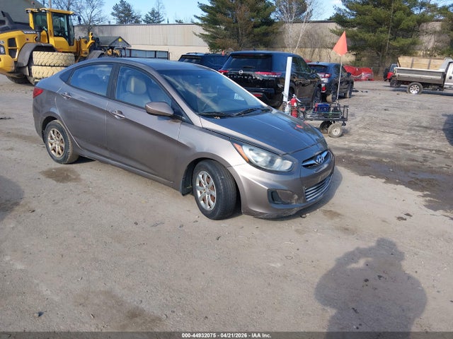 Продаж на аукціоні авто 2013 Hyundai Accent Gls, vin: KMHCT4AE0DU406800, номер лоту: 44932075