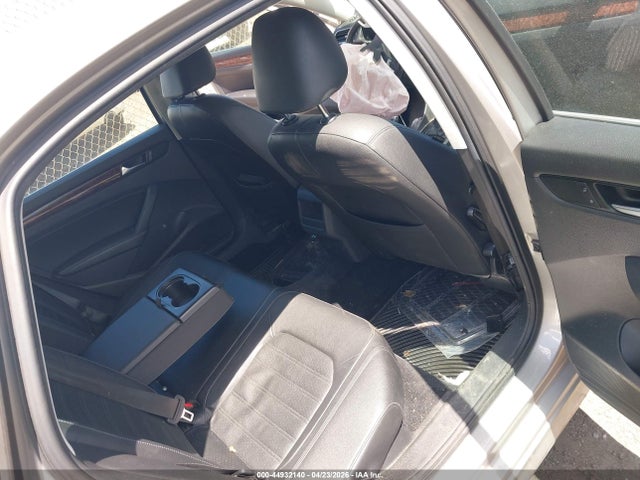 Продаж на аукціоні авто 2012 Volkswagen Passat 2.5l Sel, vin: 1VWCP7A31CC106161, номер лоту: 44932140