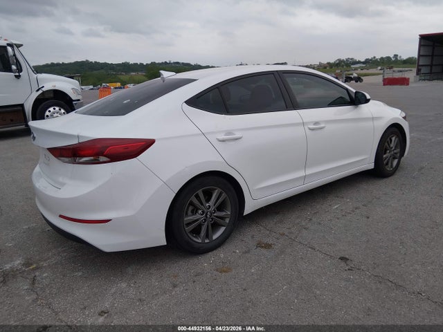 44932156 :رقم المزاد ، 5NPD84LFXJH311263 vin ، 2018 Hyundai Elantra Limited/sel/value Edition مزاد بيع