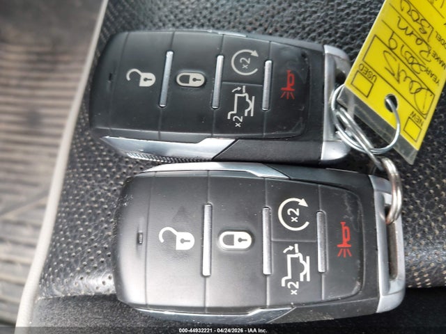 44932221 :رقم المزاد ، 1C6SRFJT9KN779423 vin ، 2019 Ram 1500 Laramie  4x4 5'7 Box مزاد بيع