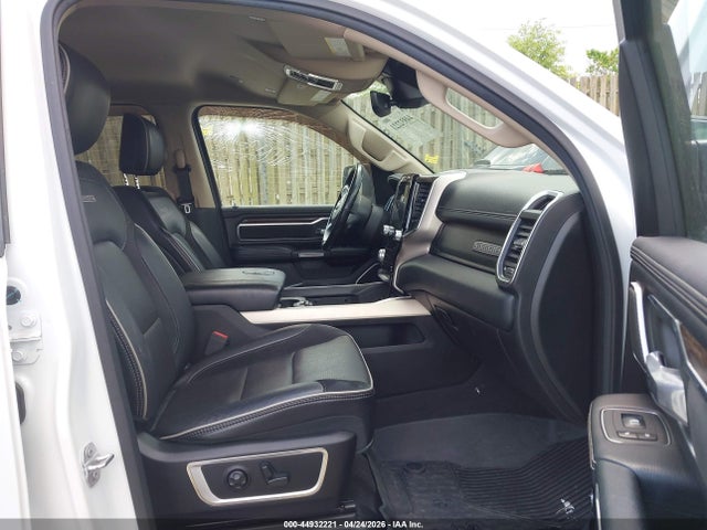 44932221 :رقم المزاد ، 1C6SRFJT9KN779423 vin ، 2019 Ram 1500 Laramie  4x4 5'7 Box مزاد بيع