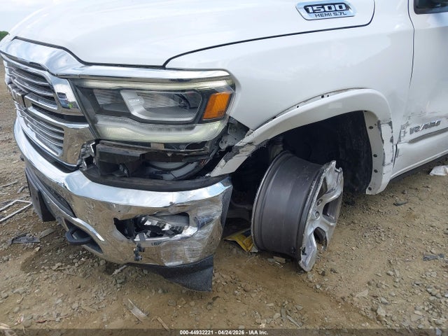 44932221 :رقم المزاد ، 1C6SRFJT9KN779423 vin ، 2019 Ram 1500 Laramie  4x4 5'7 Box مزاد بيع
