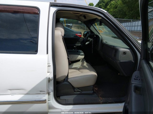 44932226 :رقم المزاد ، 2GTEC13T751124528 vin ، 2005 Gmc Sierra 1500 Sle مزاد بيع