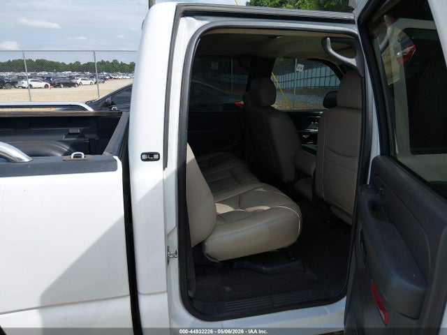 44932226 :رقم المزاد ، 2GTEC13T751124528 vin ، 2005 Gmc Sierra 1500 Sle مزاد بيع