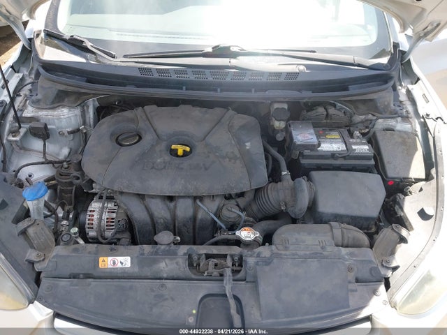 5NPDH4AE6GH782099 Hyundai ELANTRA SE