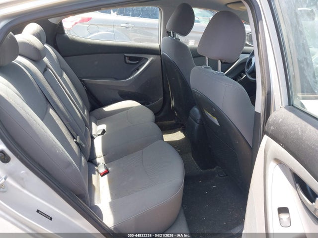 5NPDH4AE6GH782099 Hyundai ELANTRA SE