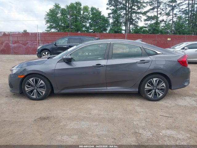 Auction sale of the 2018 Honda Civic Ex-t, vin: JHMFC1F33JX008724, lot number: 44932249
