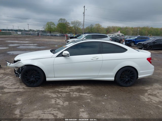 44932261 :رقم المزاد ، WDDGJ8JB9EG170100 vin ، 2014 Mercedes-benz C 350 Sport 4matic مزاد بيع