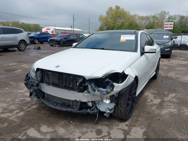 44932261 :رقم المزاد ، WDDGJ8JB9EG170100 vin ، 2014 Mercedes-benz C 350 Sport 4matic مزاد بيع
