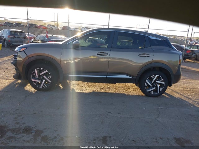 3N8AP6CA3SL316459 Nissan Kicks Sv Fwd
