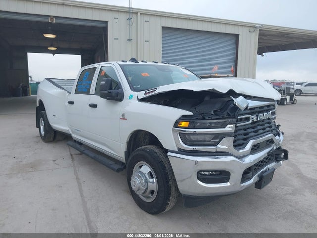 44932290 :رقم المزاد ، 3C63RRGL2TG194593 vin ، 2026 Ram 3500 Tradesman  4x4 8' Box مزاد بيع