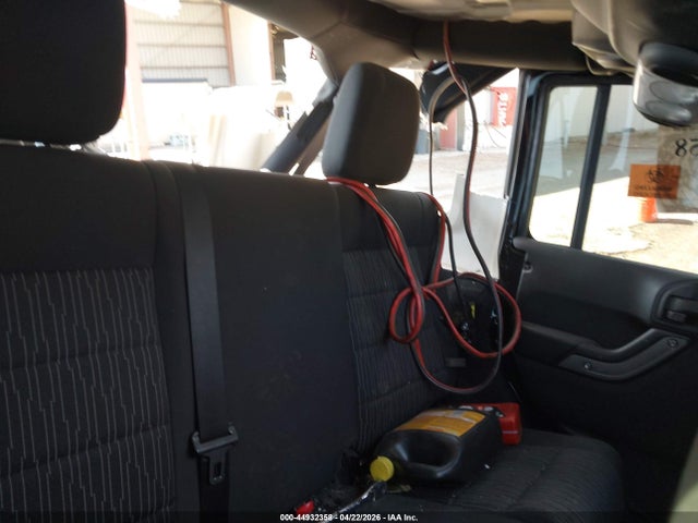 44932358 :رقم المزاد ، 1C4HJWDG6CL127168 vin ، 2012 Jeep Wrangler Unlimited Sport مزاد بيع