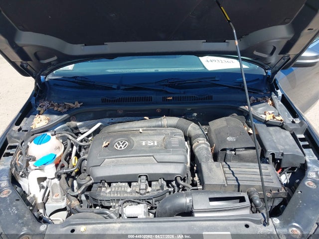 3VWD17AJ0FM315821 Volkswagen Jetta 1.8t Se